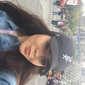 Meet your Posher, Karol